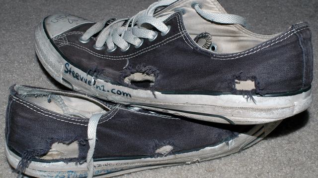 Emo_beat_up_chuck_taylor_all_star_converse