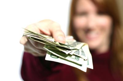HandingMoneyPhoto1