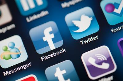 Social-Media-Apps-on-Iphone-00176961