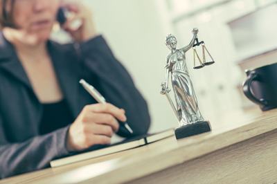 jennifer-brust-awarded-campbell-smith-thompson-award-by-the-arlington-county-bar-foundation