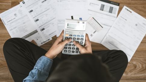 rising-business-bankruptcies-signal-growing-financial-pressure-for-companies