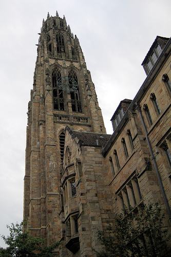 yale-harkness-tower